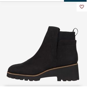 Blondo Danika waterproof suede booties - Never worn